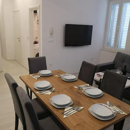 Lilybelle Apartmán Kaštela