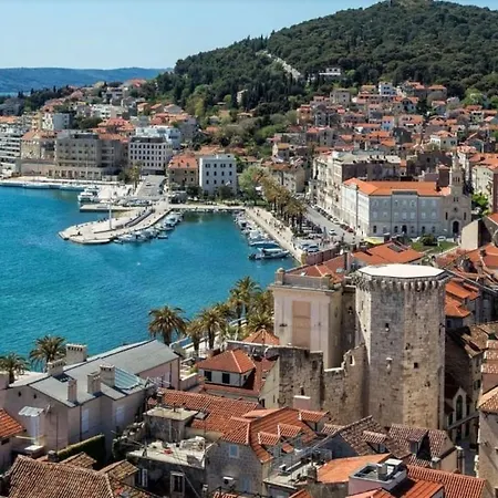 Lilybelle Apartmán Kaštela