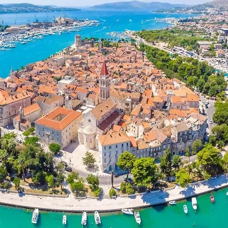 Lilybelle * Kastela