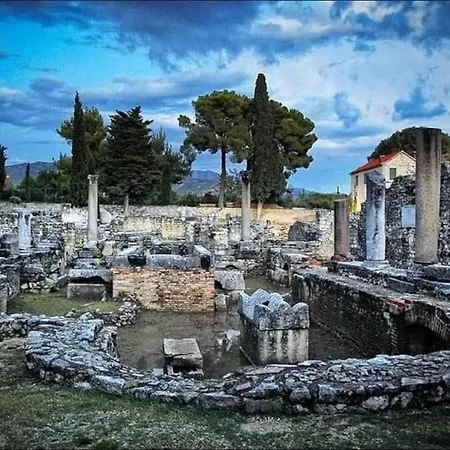 Lilybelle Kastela